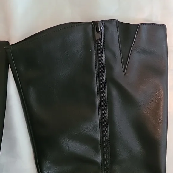 New in Box Black Style & Co. Riding Boots Knee High - Picture 3 of 4